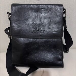 Gucci Black Leather Messenger Crossbody Bag for Men